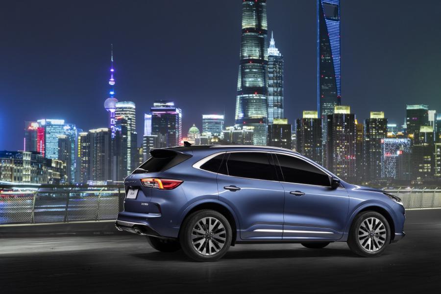  Ford Escape Titanium 2019 года  (CN) (фото 4 из 28)